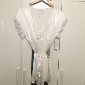 NWT Gillian & O’Malley Bridal Robe Set